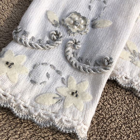 Michael Simon Sweaters - NWOT Winter White Beaded Embroidered Cardigan S